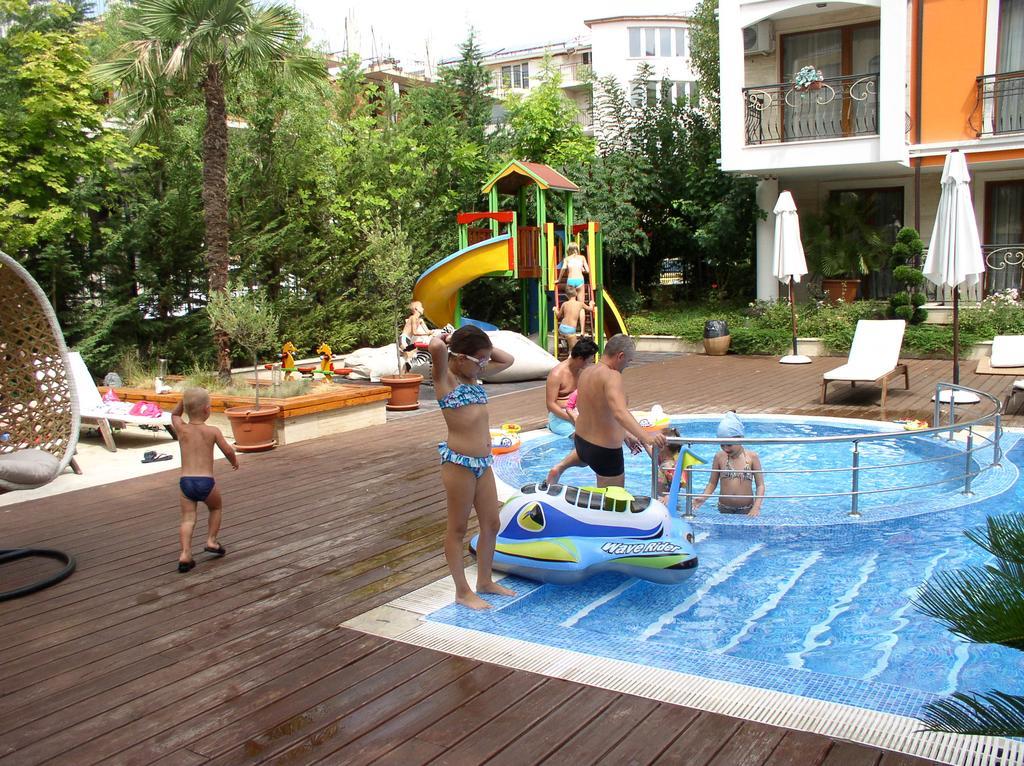 Lvv Palace Apartment Sunny Beach Exterior foto