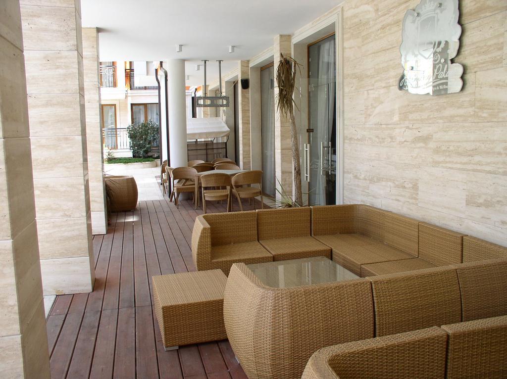Lvv Palace Apartment Sunny Beach Exterior foto